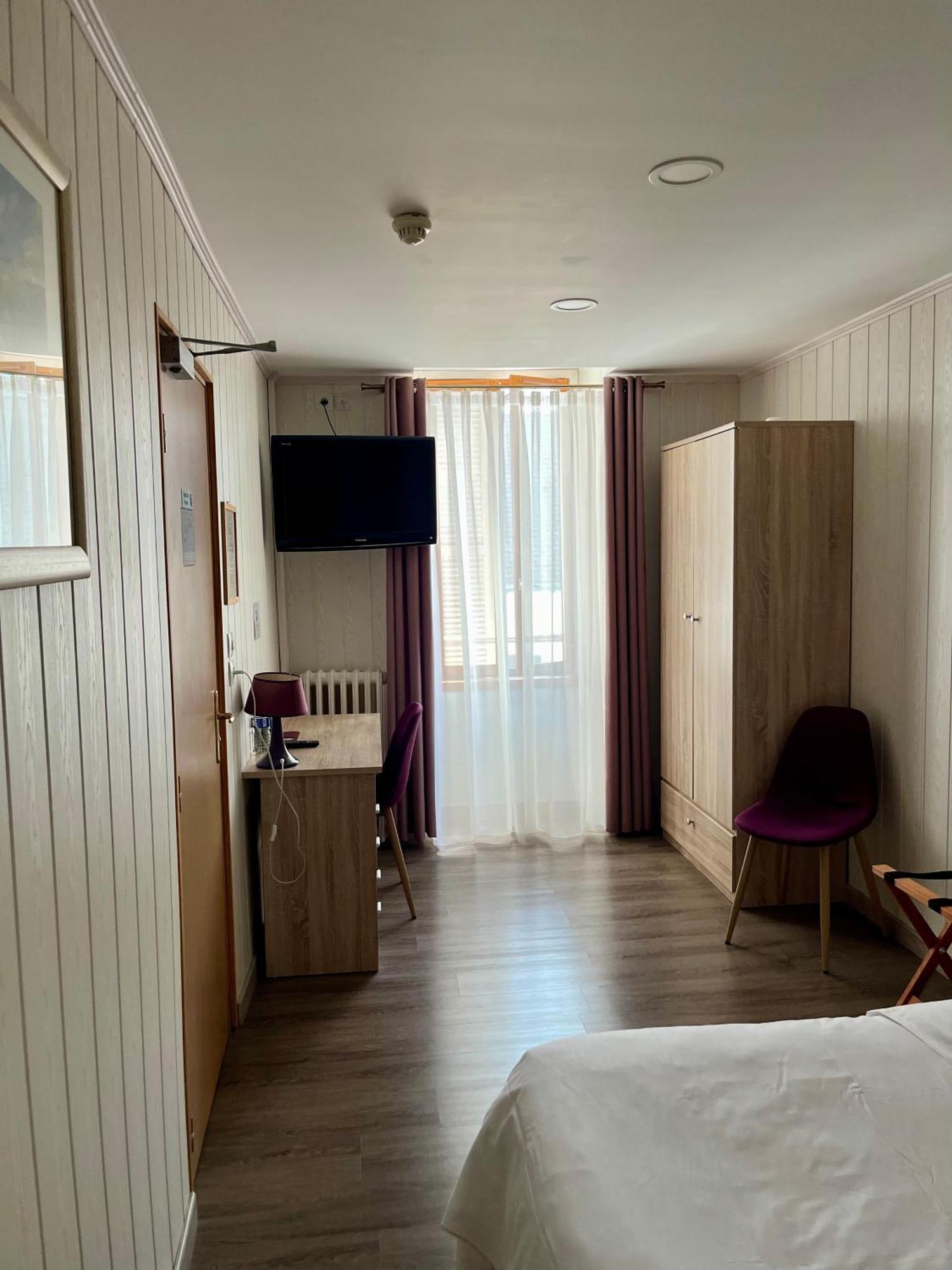 Hotel Le Relais De La Poste Pithiviers Esterno foto